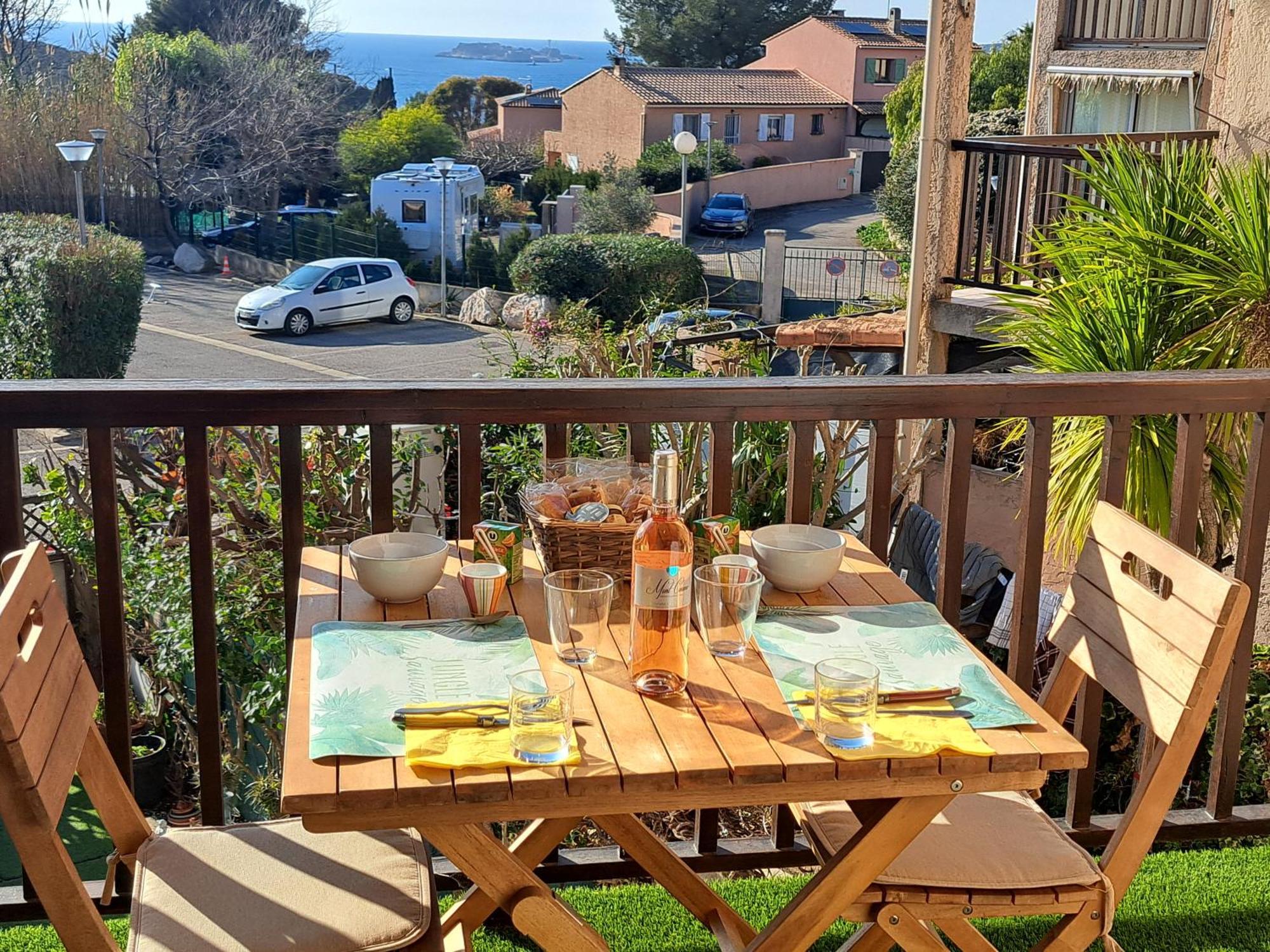 Sanary Bandol Plein Sud Apartment ภายนอก รูปภาพ
